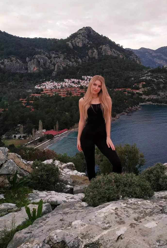 Lilia Profile image 1