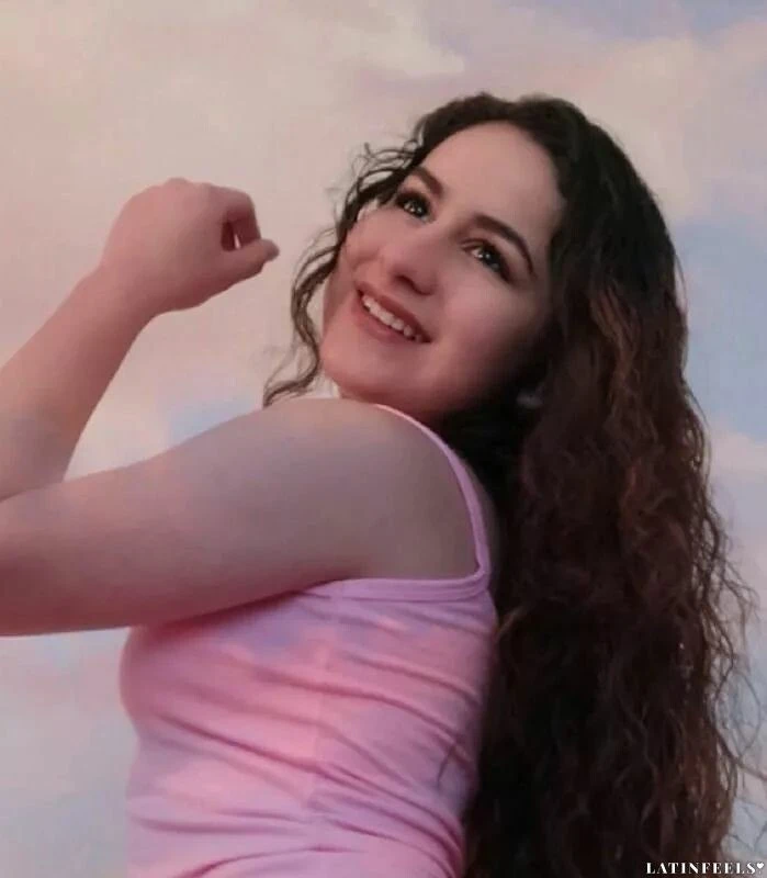 Laura Profile image 3
