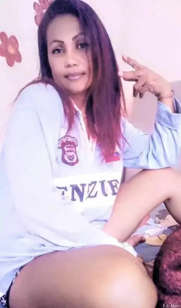 Alejandra Profile image 2