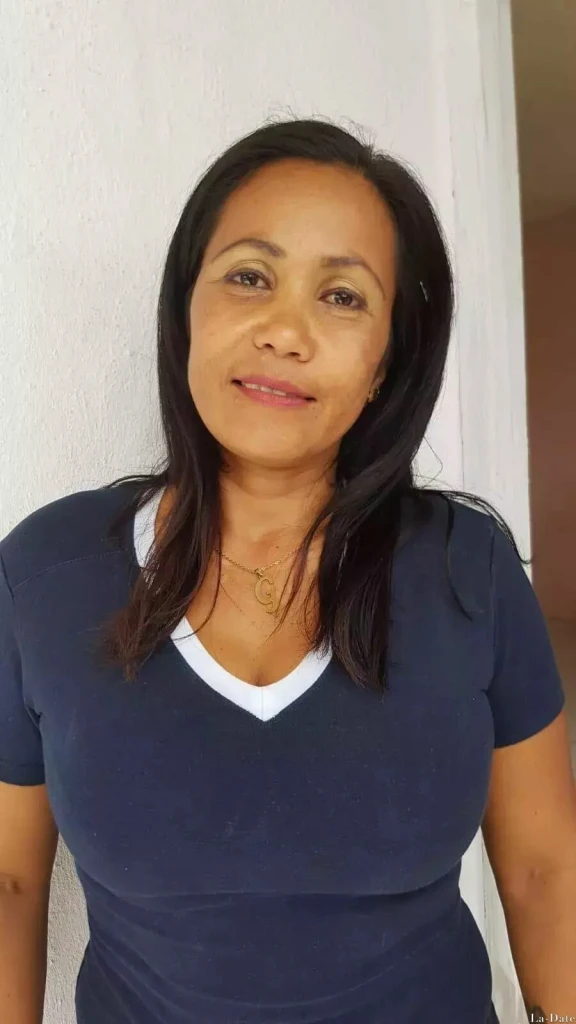 Alejandra Profile image 3