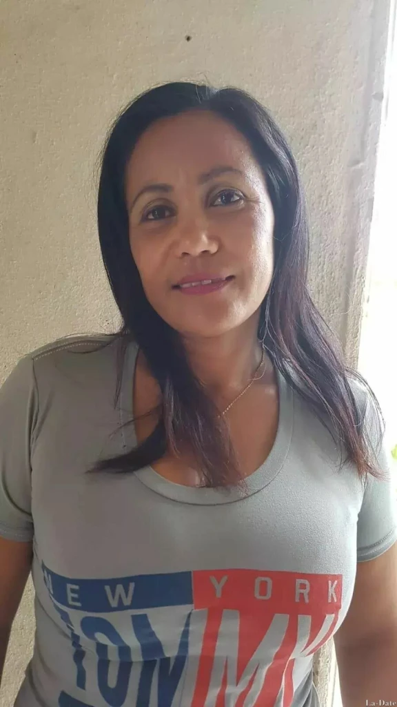 Alejandra Profile image 4