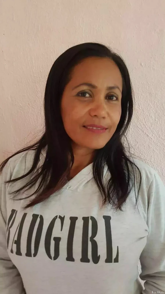 Alejandra Profile image 1