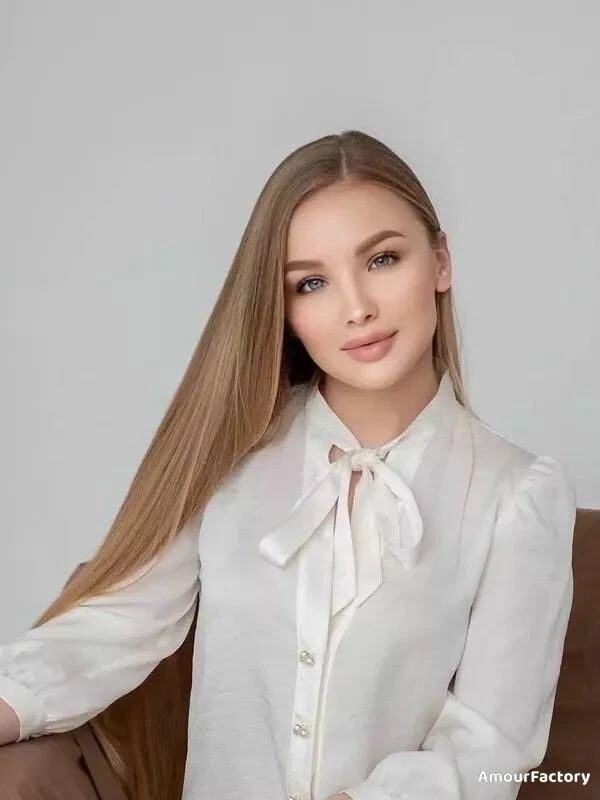Yulia Profile image 4