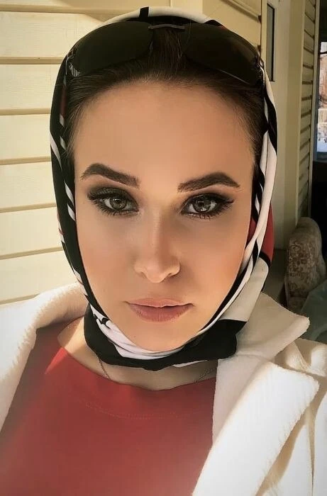 queennikkkk Profile image 3
