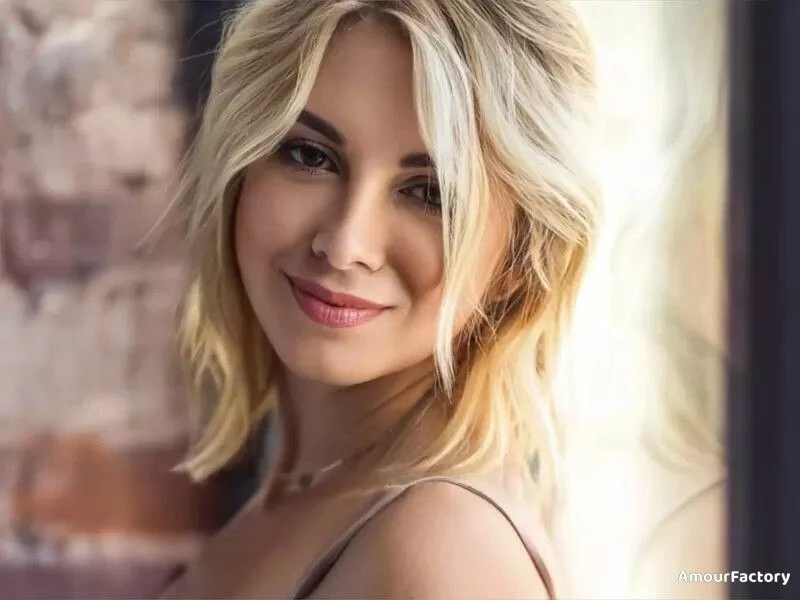 Oksana Profile image 1