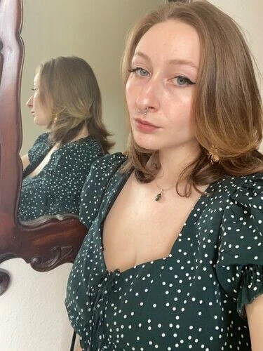 Gina Profile image 2