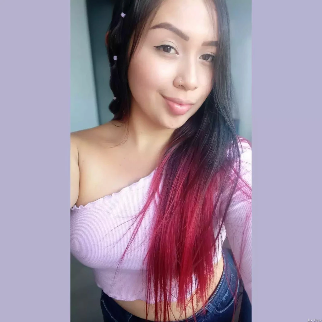 Mayerly Profile image 2