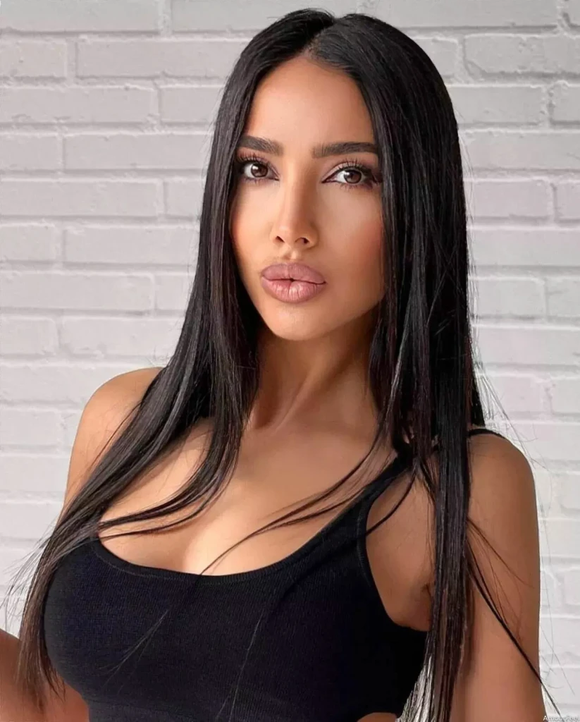 Regina Profile image 3
