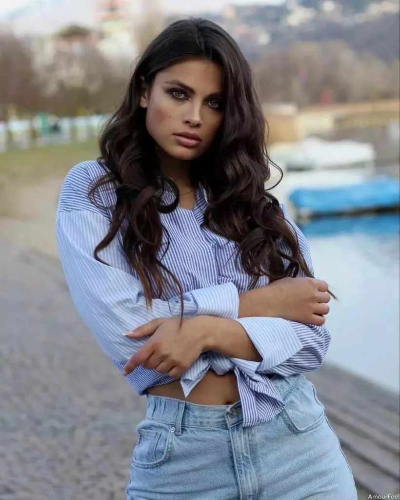 Mariana Profile image 3