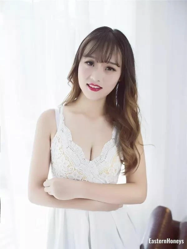 Rose Profile image 2